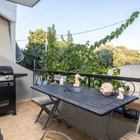 Lilienne - Serene Private Jacuzzi Retreat