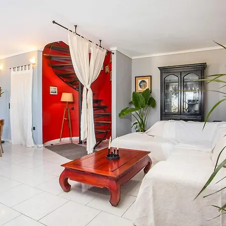 Villa Lilienne - Serene Private Jacuzzi Retreat *